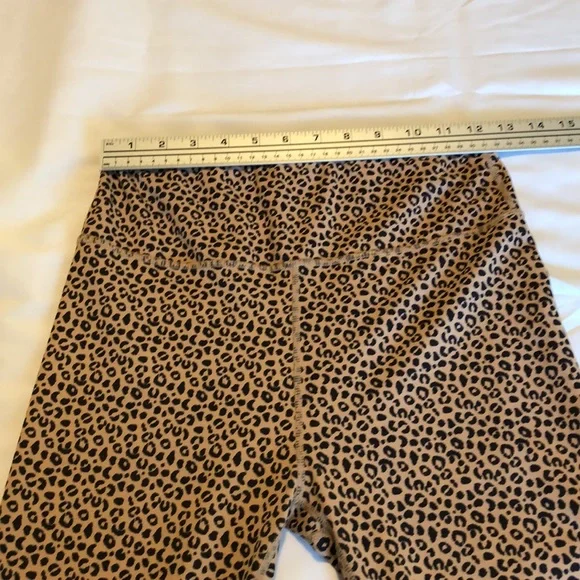 Women’s size medium Allfenix leopard hi waisted leggings - Picture 6 of 10